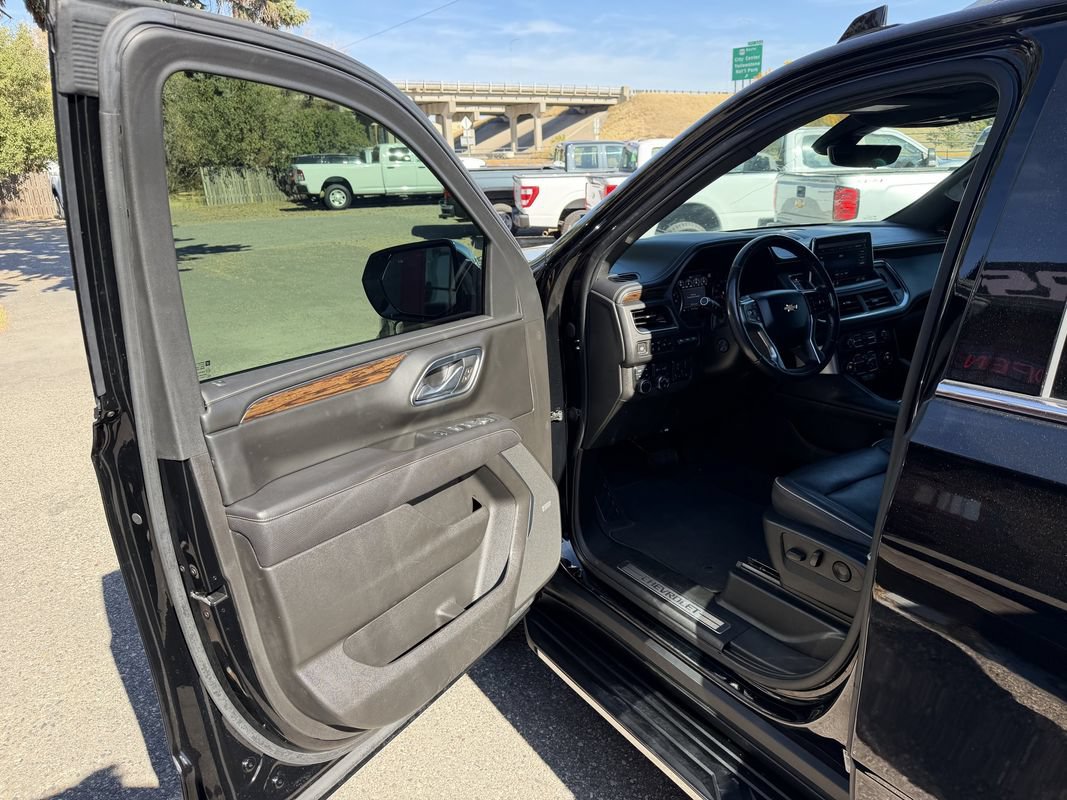 Used 2021 Chevrolet Tahoe Premier w/ Premium Package AWD/4WD image 10