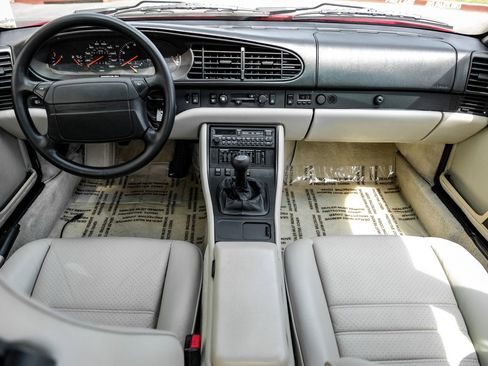 Used 1989 Porsche 944 Turbo RWD image 14