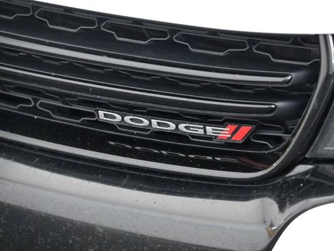 Used 2017 Dodge Charger R/T RWD image 9