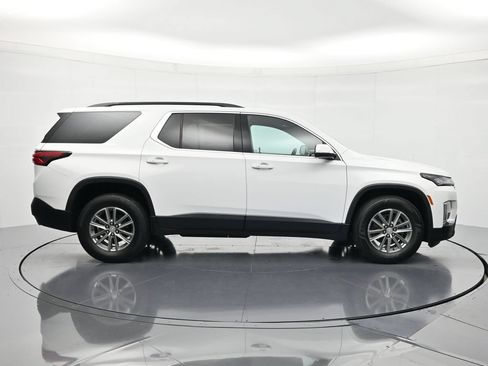 Used 2023 Chevrolet Traverse LT FWD image 4