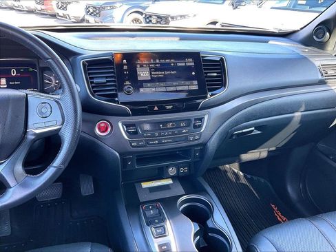 Used 2023 Honda Passport TrailSport image 18