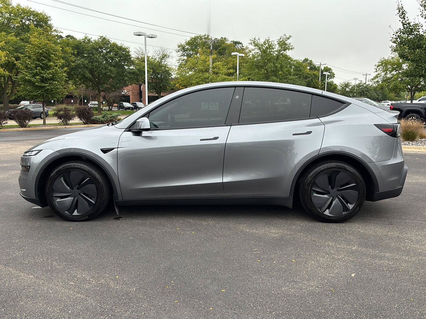 Used 2026 Tesla Model Y AWD image 19