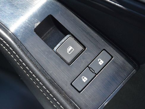 Used 2024 Nissan Rogue SV AWD/4WD image 21