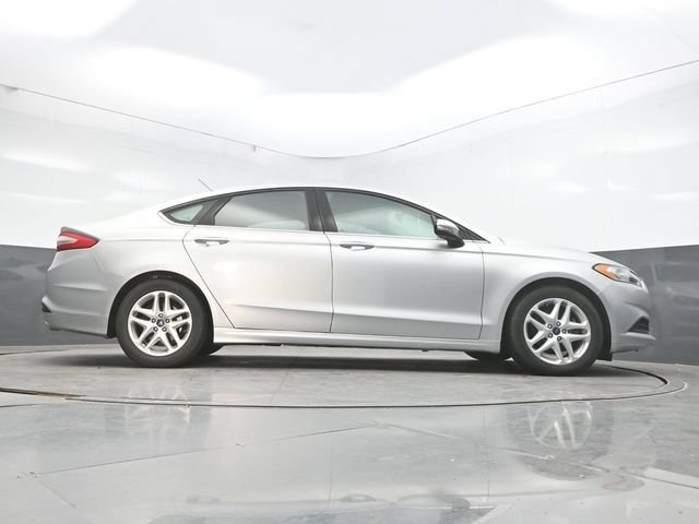 Used 2015 Ford Fusion SE FWD image 40