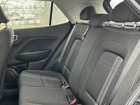 Used 2022 Hyundai Venue SEL image 14