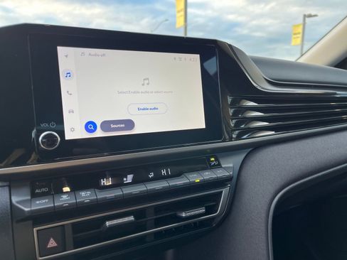 Used 2025 Toyota Camry LE image 20