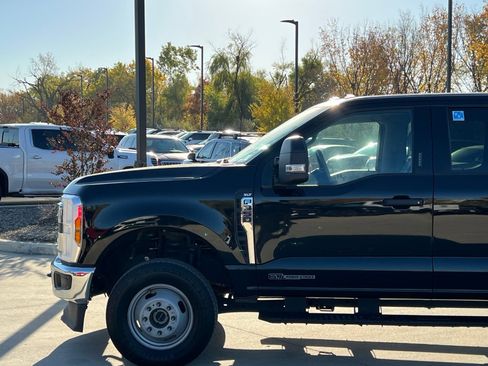 Used 2024 Ford F350 XLT image 7
