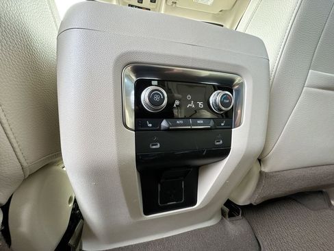 Certified 2021 GMC Yukon Denali image 23