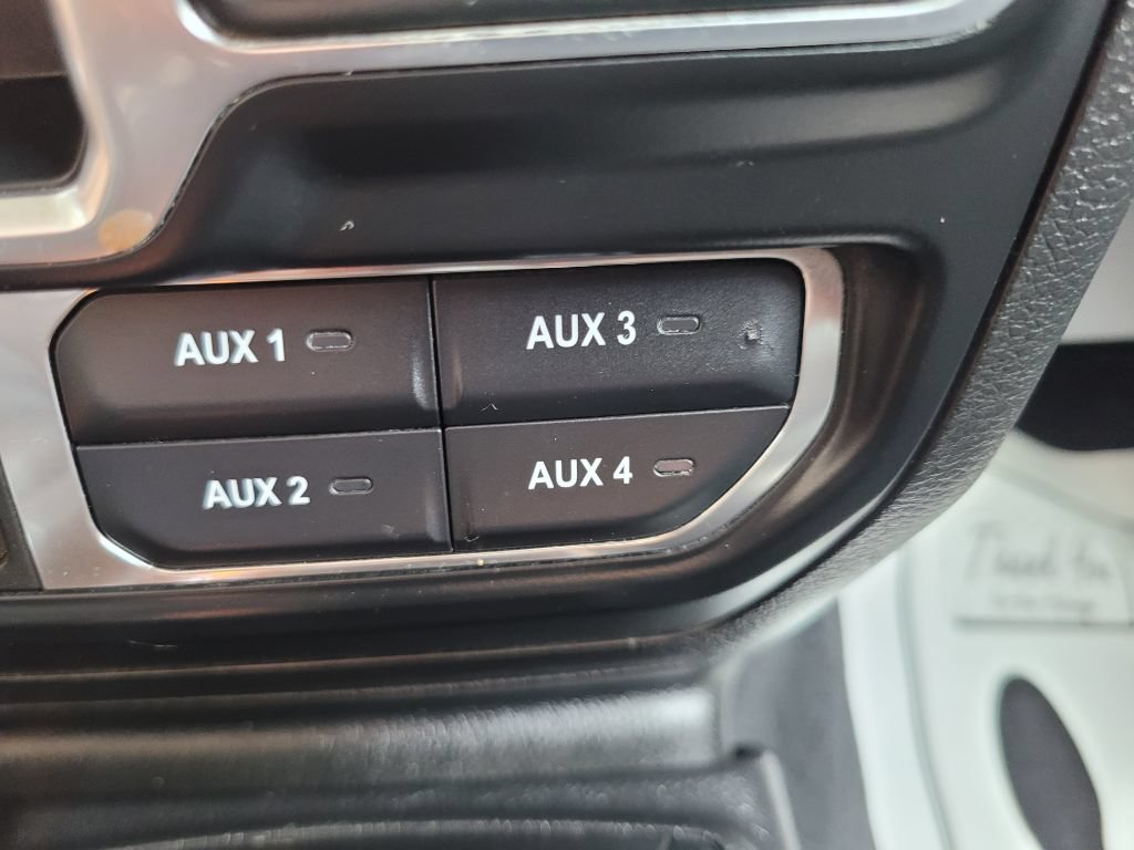 Used 2021 Jeep Wrangler Unlimited Sahara AWD/4WD image 33