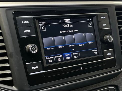 Used 2023 Volkswagen Atlas Cross Sport SE image 24