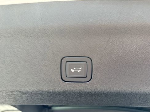 New 2026 GMC Yukon XL Elevation AWD/4WD image 34