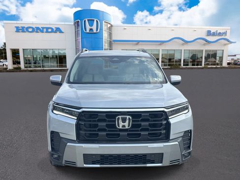 Used 2026 Honda Pilot Touring image 8