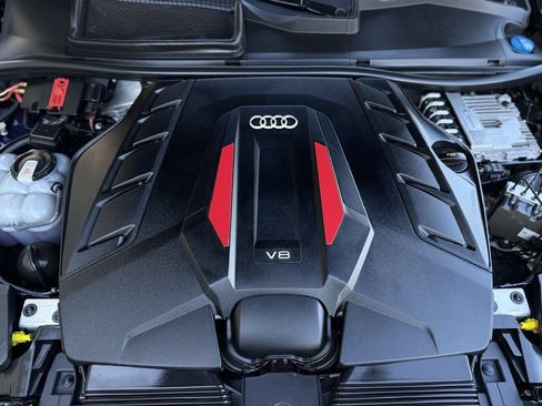 Used 2021 Audi SQ8 Premium Plus w/ SQ8 Black Optic Package AWD/4WD image 27