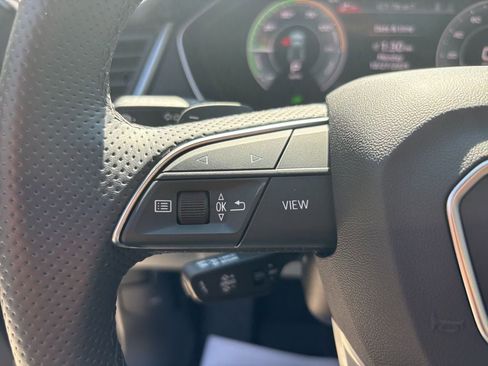 Used 2024 Audi Q5 e Premium Plus w/ Premium Plus Package image 23