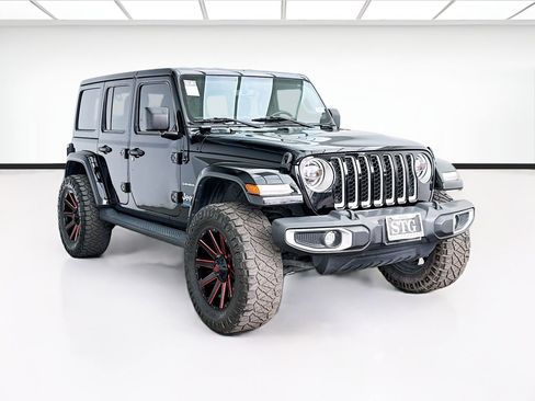 Used 2021 Jeep Wrangler Unlimited Sahara w/ Cold Weather Group AWD/4WD image 3