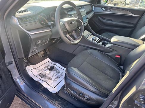 Used 2026 Jeep Grand Cherokee 4WD image 21