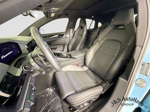 Used 2025 Porsche Panamera w/ Premium Package RWD image 11