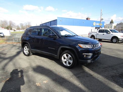 Used 2021 Jeep Compass Latitude image 41