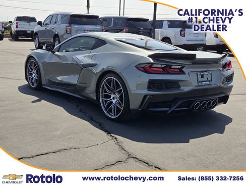 Used 2023 Chevrolet Corvette Z06 RWD image 5