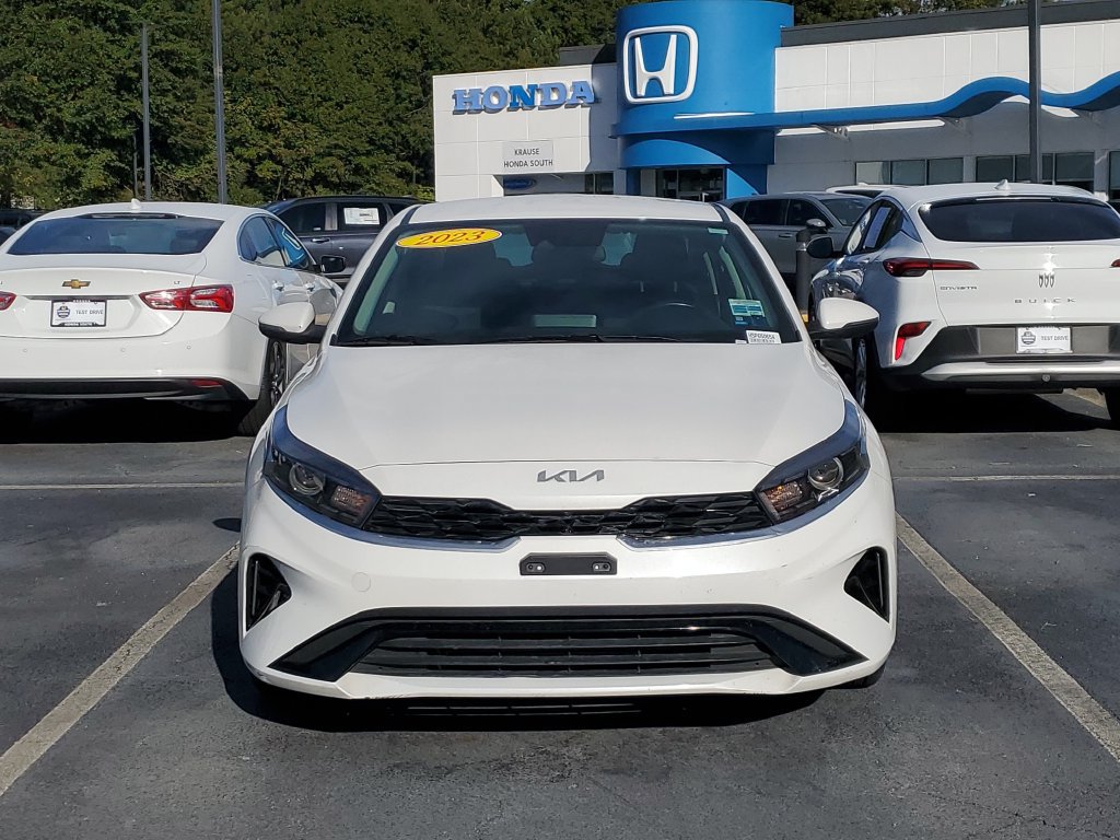 Used 2023 Kia Forte GT-Line FWD image 2