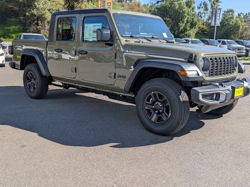New 2026 Jeep Gladiator Sport image 10