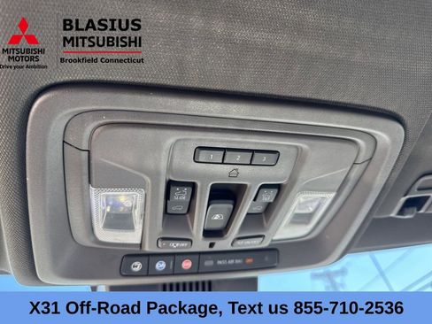Used 2023 GMC Sierra 1500 SLT w/ SLT Premium Package AWD/4WD image 32