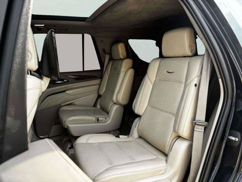 Used 2021 Cadillac Escalade Premium Luxury Platinum AWD/4WD image 45