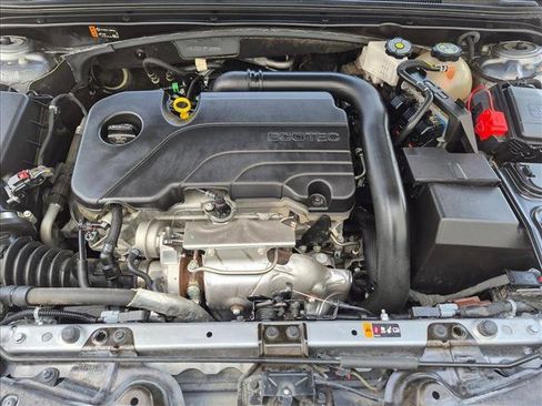 Used 2023 Chevrolet Malibu LT FWD image 22