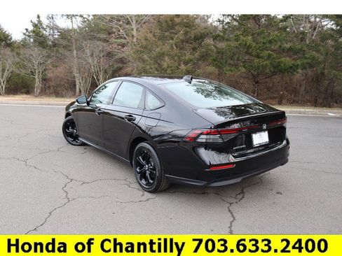 Used 2025 Honda Accord SE image 5