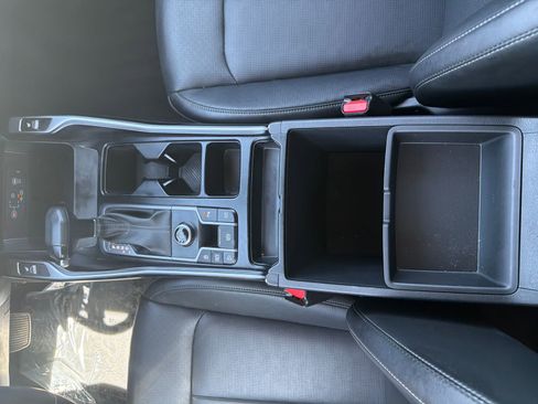 Used 2024 Kia Sorento S FWD image 30