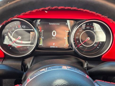 Used 2022 Jeep Gladiator Rubicon w/ Cold Weather Group image 19