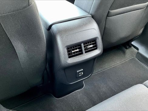 Used 2024 Chevrolet Equinox LT AWD/4WD image 24