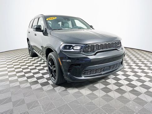 Certified 2025 Dodge Durango GT AWD/4WD image 2