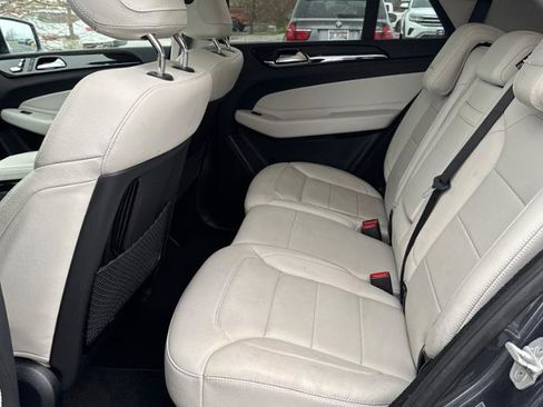 Used 2016 Mercedes-Benz GLE 400 4MATIC image 3