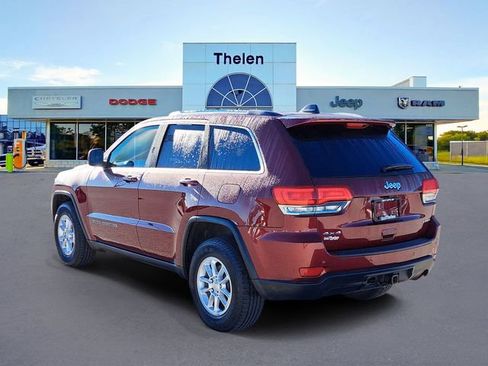 Used 2019 Jeep Grand Cherokee Laredo w/ Security & Convenience Group image 3