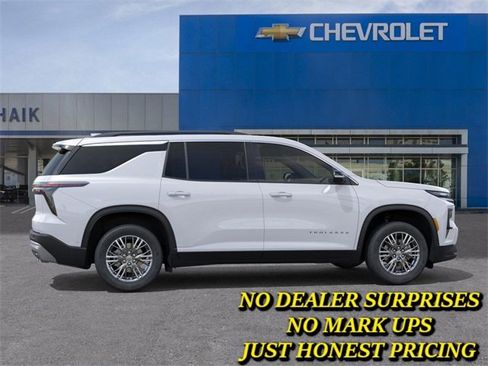 New 2026 Chevrolet Traverse LT image 5