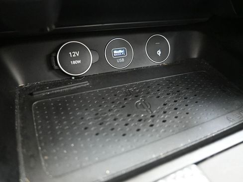 Used 2023 Genesis G70 3.3T w/ Sport Advanced Package image 33