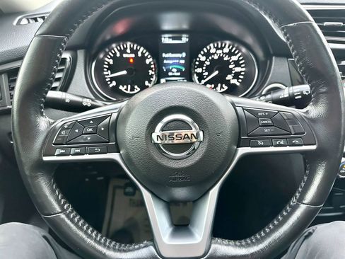 Used 2017 Nissan Rogue SL w/ SL Premium Package FWD image 32