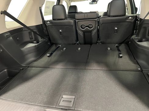 New 2025 Honda Pilot Touring image 37