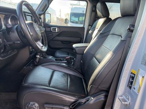 Used 2022 Jeep Wrangler Unlimited Sahara image 15