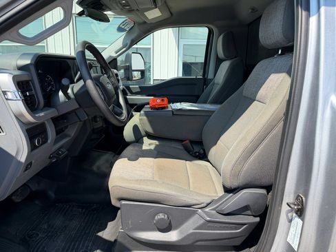 Used 2023 Ford F450 XLT AWD/4WD image 13