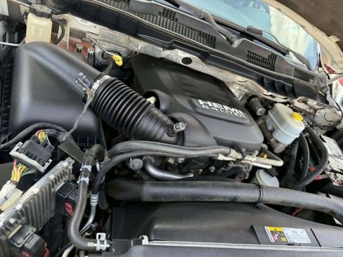 Used 2014 RAM 2500 Tradesman w/ Chrome Appearance Group AWD/4WD image 36