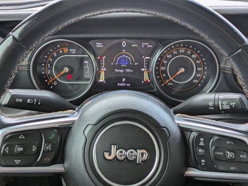 Used 2021 Jeep Gladiator Overland AWD/4WD image 23