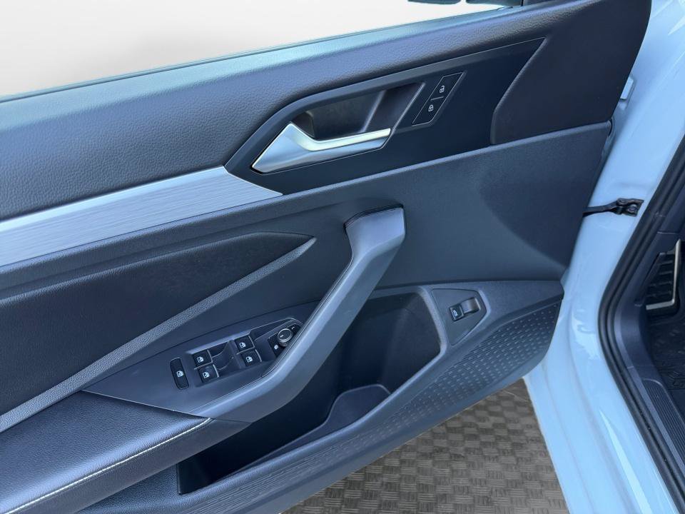 Certified 2026 Volkswagen Jetta Sport FWD image 32