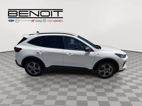 New 2026 Ford Escape ST-Line w/ Tech Pack #1 FWD image 5