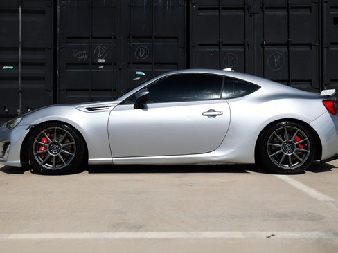 Used 2017 Subaru BRZ Limited w/ Performance Package RWD image 4