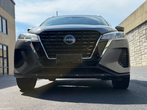 Used 2023 Nissan Kicks SV FWD image 40
