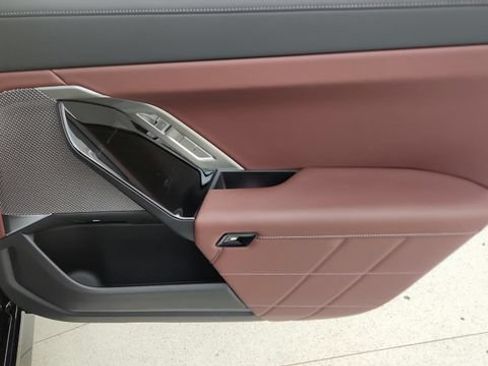 Used 2026 BMW 740i w/ Premium Package RWD image 56