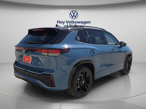 New 2026 Volkswagen Tiguan SE R-Line FWD image 3