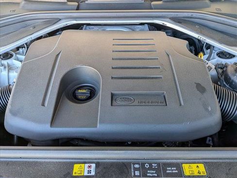 Used 2023 Land Rover Range Rover Sport SE image 23